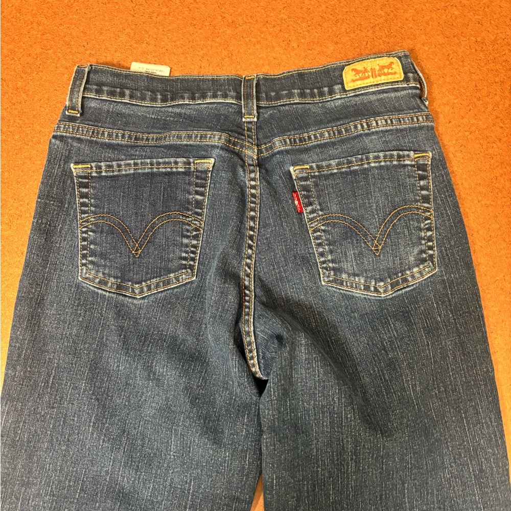 Levi's Wide Leg 6M 26x28 Woman’s Classic Blue Jeans